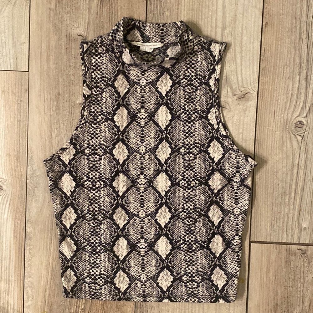 Caution to the Wind Cropped Top Womens Size XS or Small Snake Print